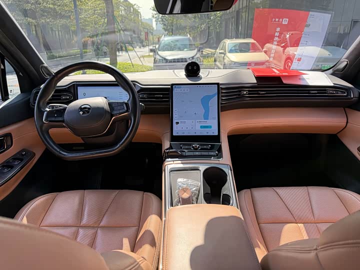 Фото 9 - Nio ES8