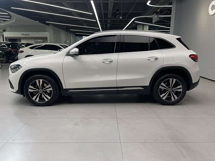 Фото 7 - Mercedes-Benz GLA-Class