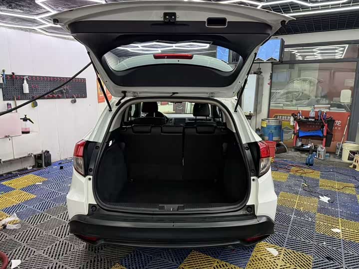 Фото 9 - Honda Vezel