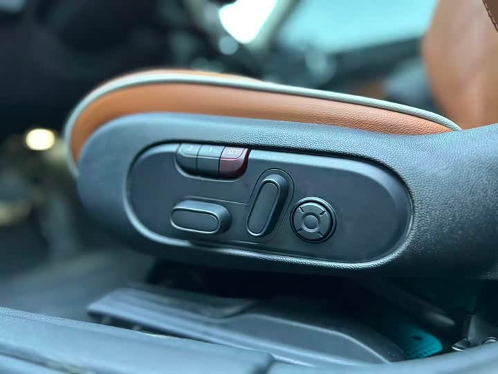 Фото 8 - Mini Clubman