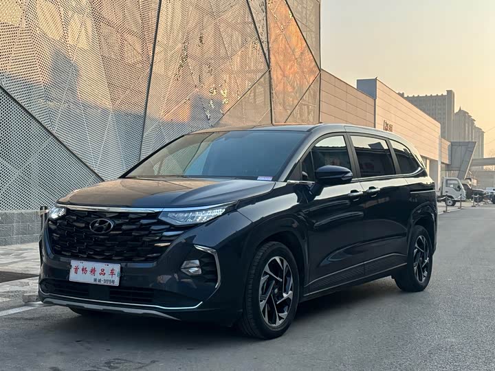 Фото 1 - Hyundai Custo