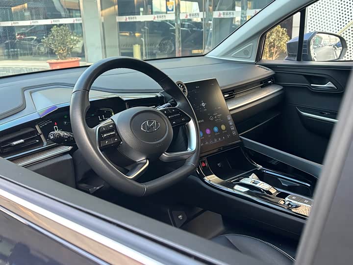 Фото 4 - Hyundai Custo