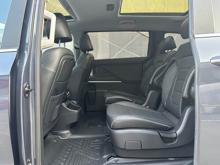 Фото 7 - Hyundai Custo