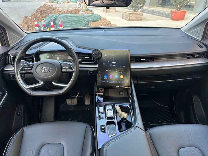 Фото 8 - Hyundai Custo