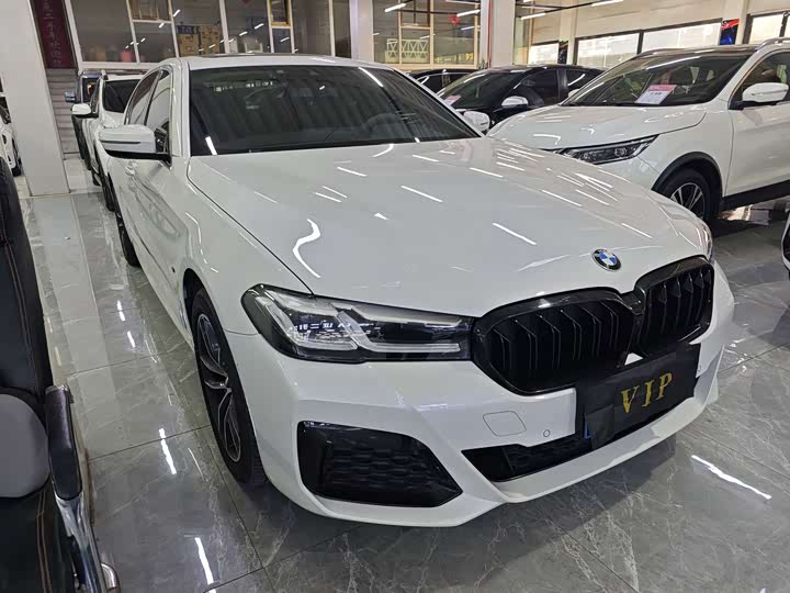 Фото 3 - BMW 5 Series