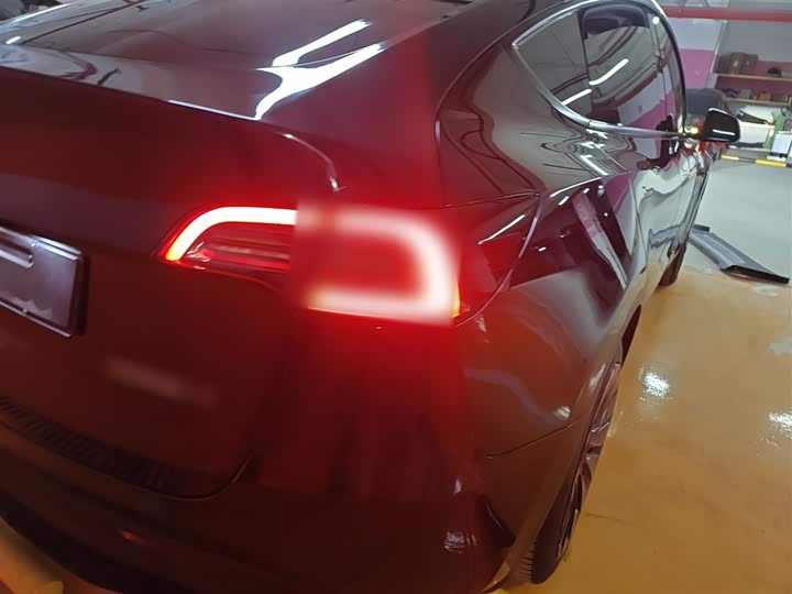 Фото 8 - Tesla Model Y