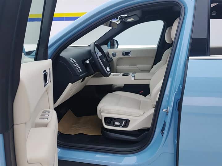 Фото 9 - LiXiang L7