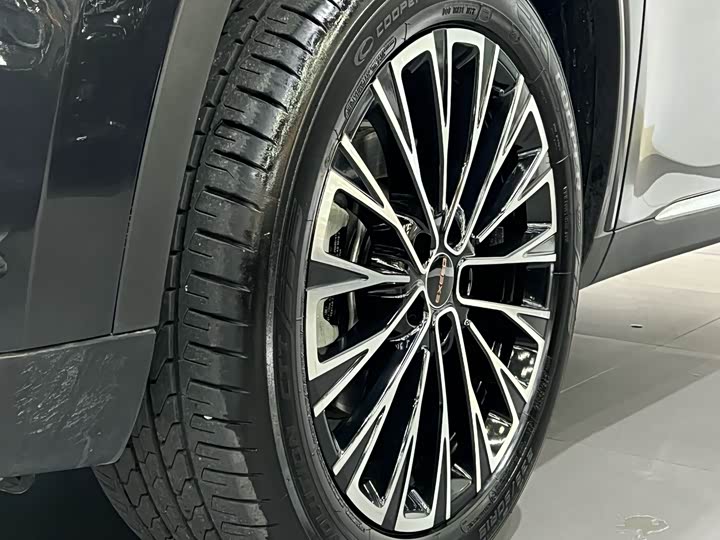 Фото 2 - Exeed TXL