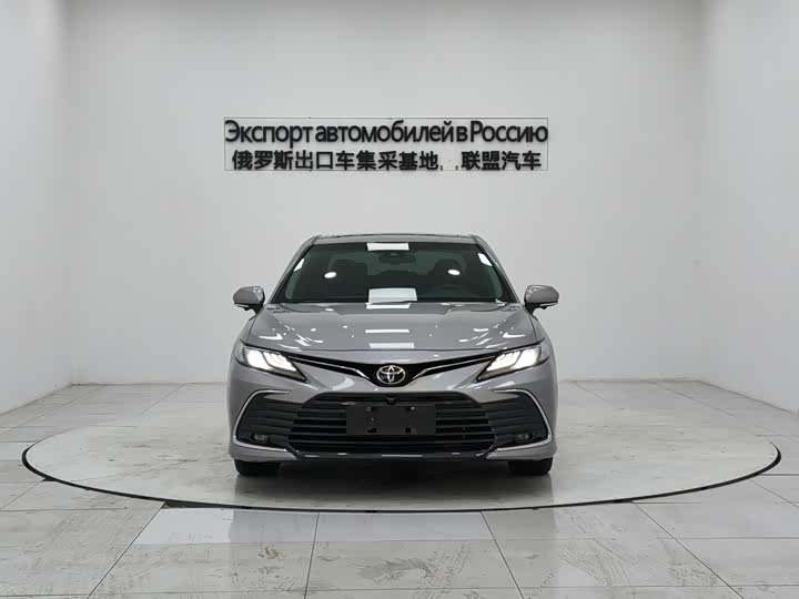 Фото 3 - Toyota Camry