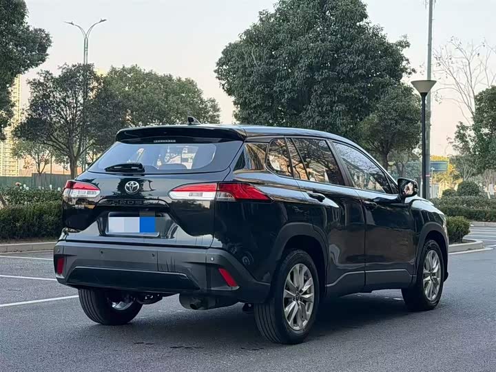 Фото 3 - Toyota Corolla Cross