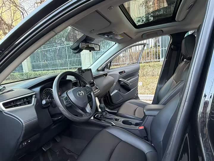 Фото 7 - Toyota Corolla Cross