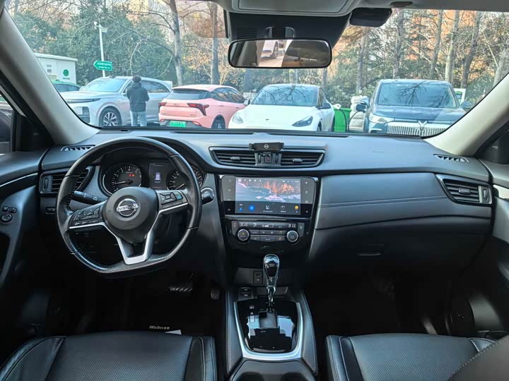 Фото 6 - Nissan X-Trail