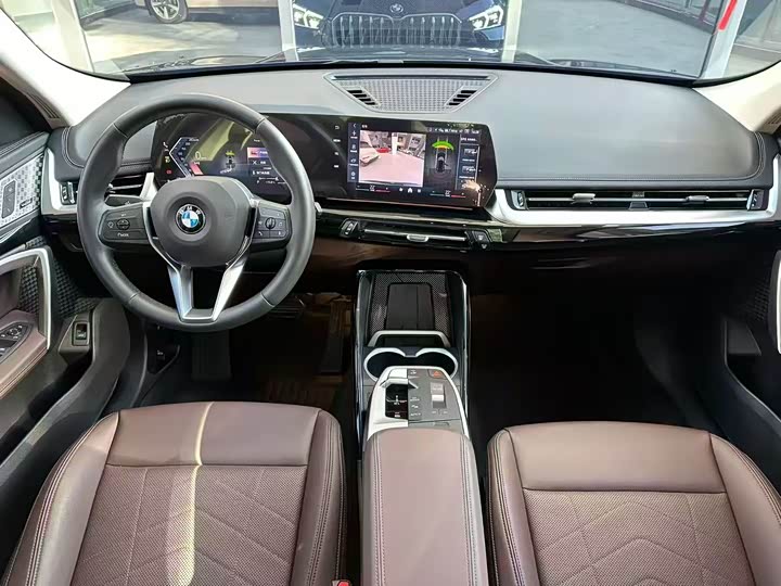 Фото 6 - BMW X1