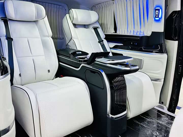 Фото 8 - Mercedes-Benz Vito