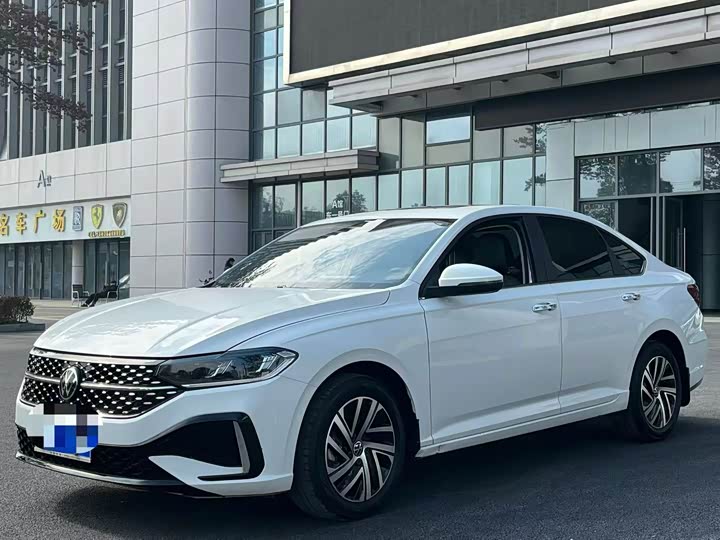 Фото 1 - Volkswagen Lavida