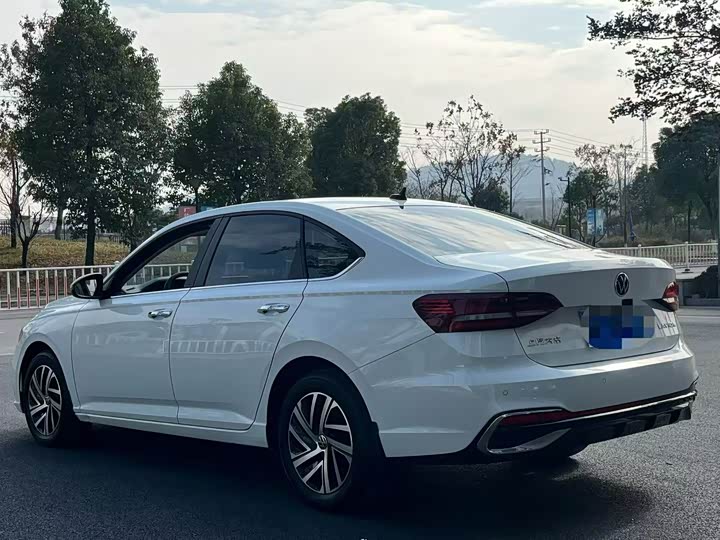 Фото 7 - Volkswagen Lavida