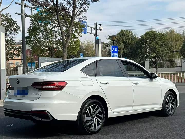 Фото 9 - Volkswagen Lavida