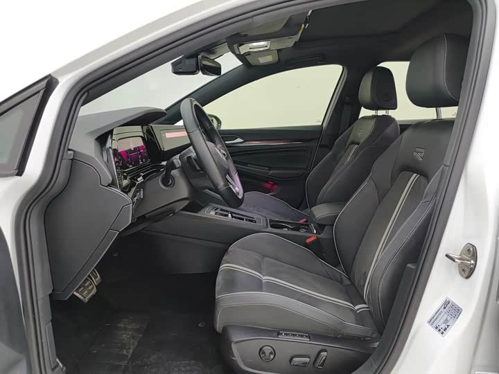 Фото 6 - Volkswagen Golf