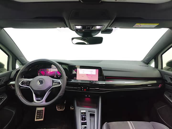 Фото 8 - Volkswagen Golf