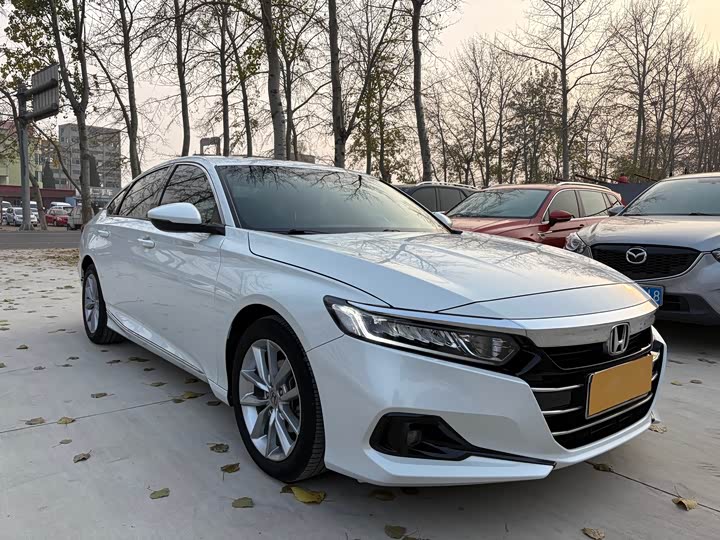 Фото 2 - Honda Accord