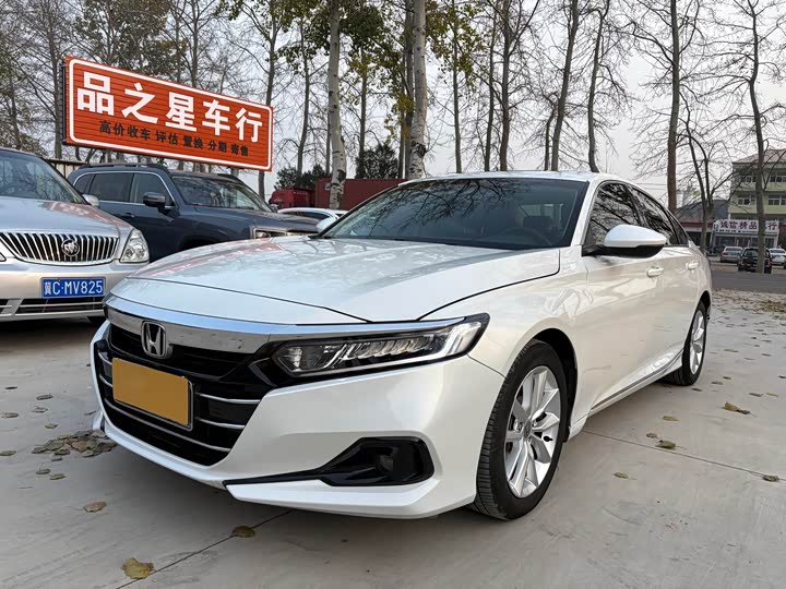 Фото 3 - Honda Accord