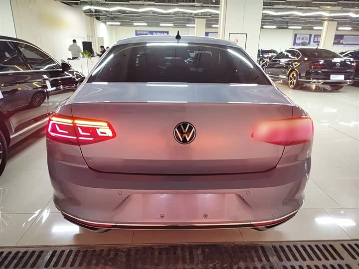 Фото 6 - Volkswagen Magotan