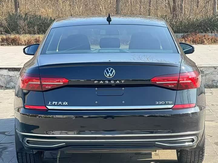 Фото 7 - Volkswagen Passat
