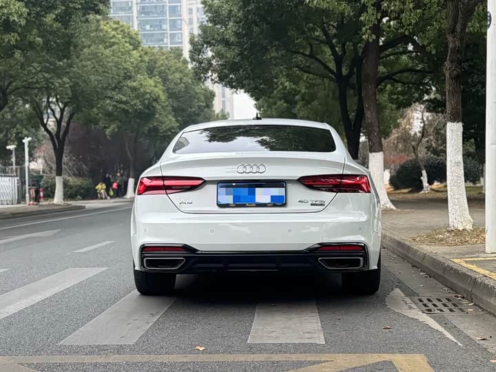 Фото 5 - Audi A5