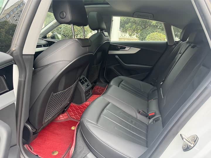 Фото 8 - Audi A5