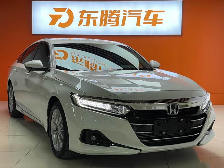 Фото 3 - Honda Accord