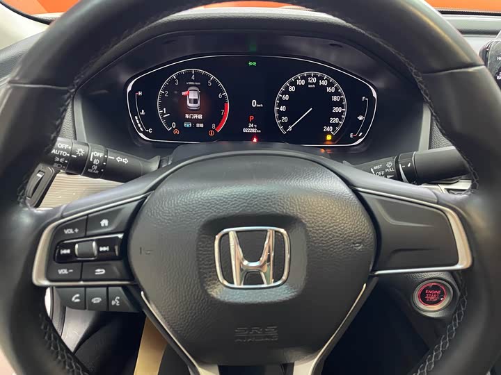 Фото 6 - Honda Accord