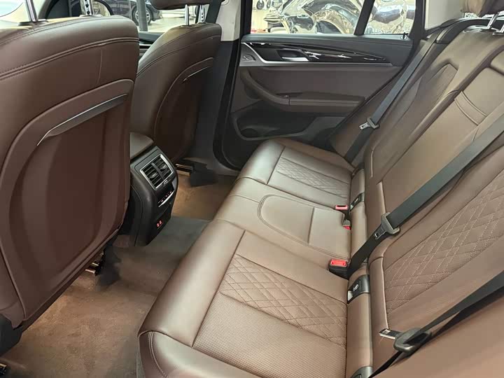 Фото 6 - BMW iX3