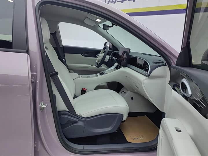 Фото 8 - Geely Galaxy Geome