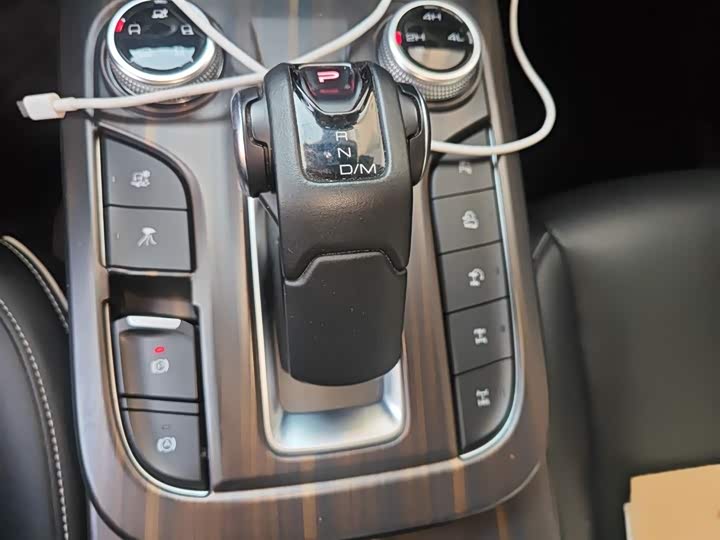 Фото 7 - Tank 300