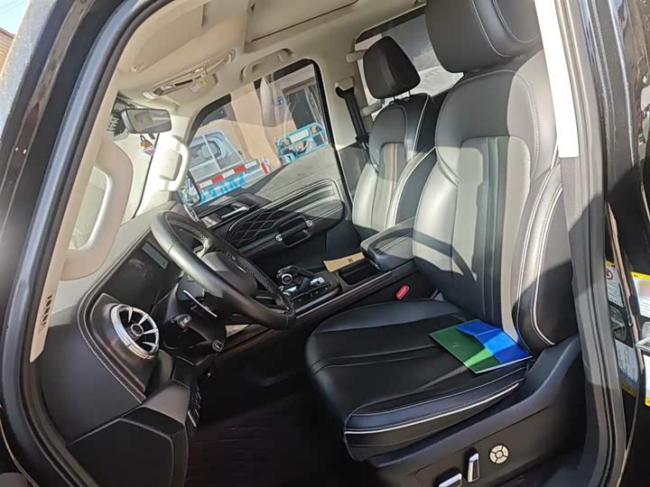 Фото 8 - Tank 300