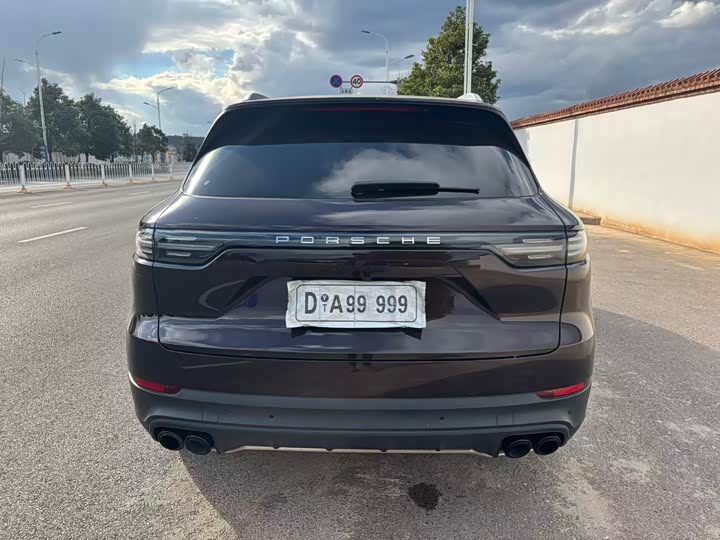 Фото 5 - Porsche Cayenne