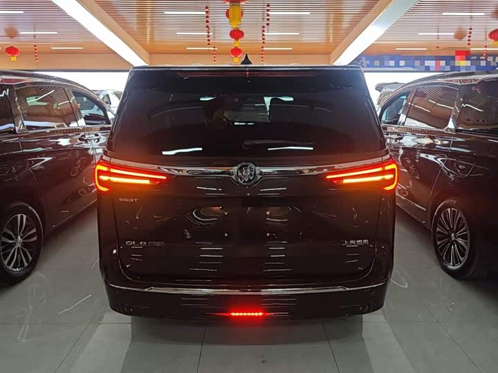 Фото 6 - Buick GL8 ES