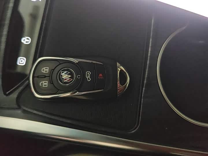 Фото 9 - Buick GL8 ES