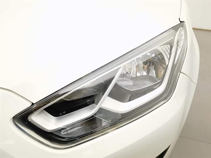 Фото 7 - Ford Escort