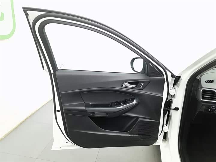 Фото 8 - Ford Escort