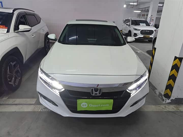 Фото 3 - Honda Accord