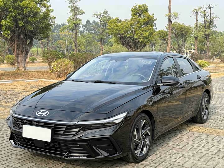 Фото 1 - Hyundai Elantra N line