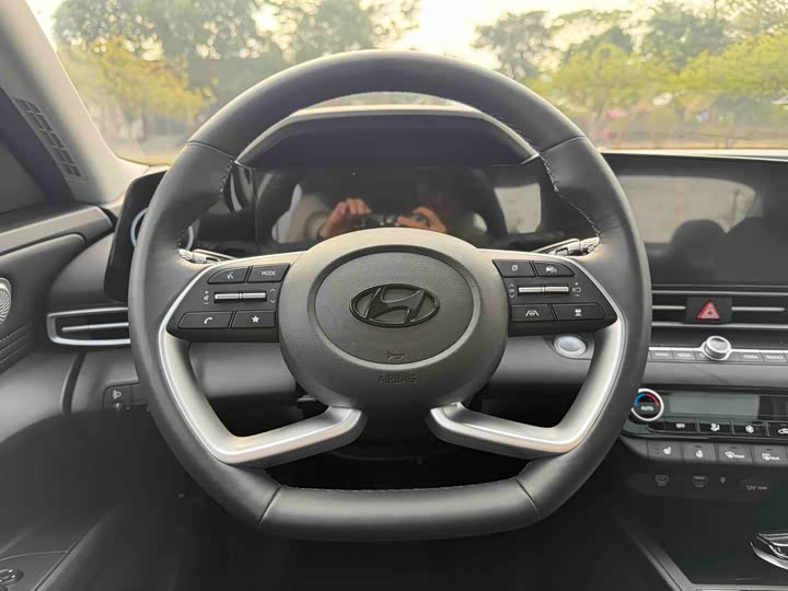 Фото 5 - Hyundai Elantra N line