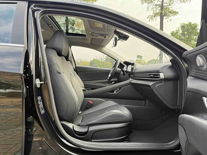 Фото 7 - Hyundai Elantra N line