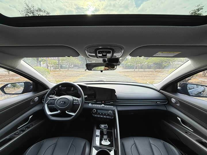 Фото 8 - Hyundai Elantra N line