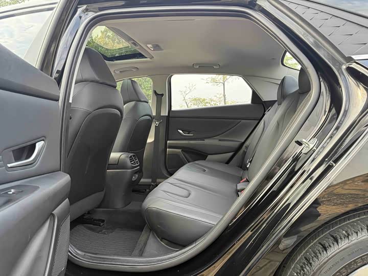 Фото 9 - Hyundai Elantra N line