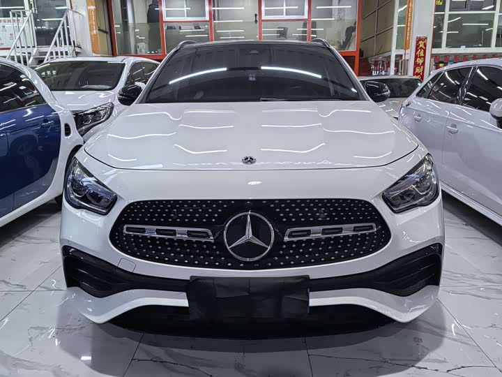 Фото 2 - Mercedes-Benz GLA-Class