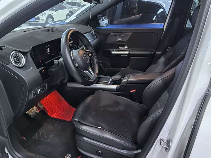 Фото 7 - Mercedes-Benz GLA-Class