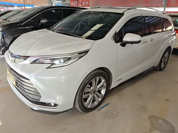 Фото 5 - Toyota Sienna