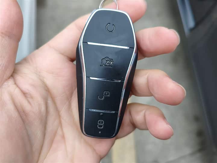 Фото 9 - BYD Qin Plus